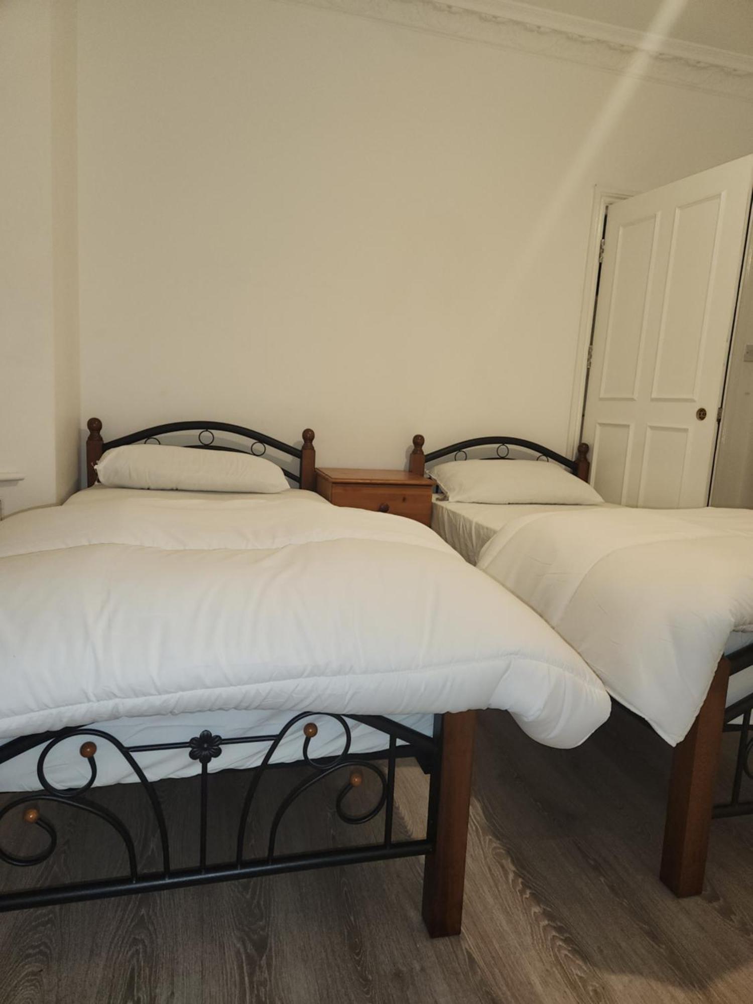 Stayeasy En-Suite ลอนดอน ห้อง รูปภาพ